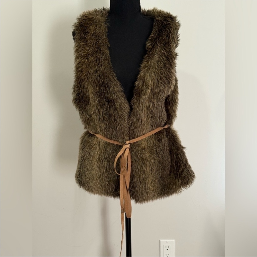 🤎 H&M Brown Faux Fur Vest Size Medium